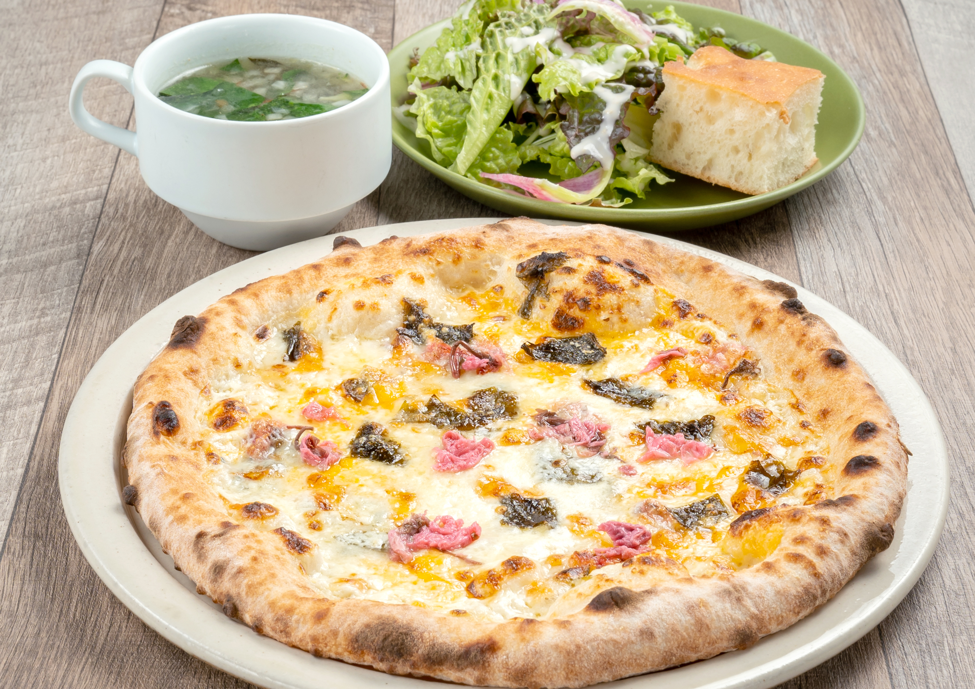 桜のチーズピッツァセット